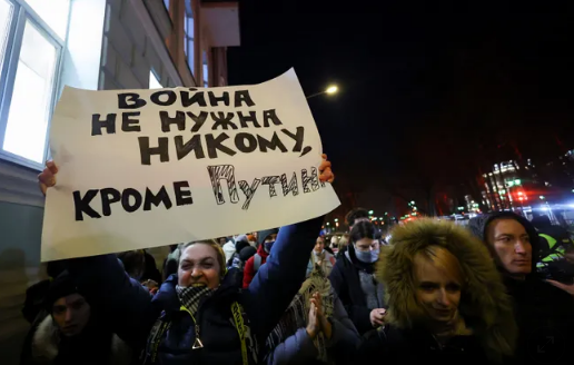 Rusiya ayağa qalxdı: MÜHARİBƏYƏ YOX! - FOTOLAR