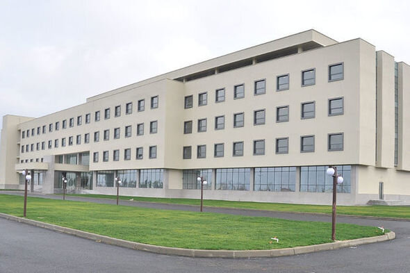 19 yaşlı qız iki əməliyyatla iflic hala düşüb: "Həkim töhmət alıb, amma işdən çıxmayıb" - YENİLƏNİB + FOTO