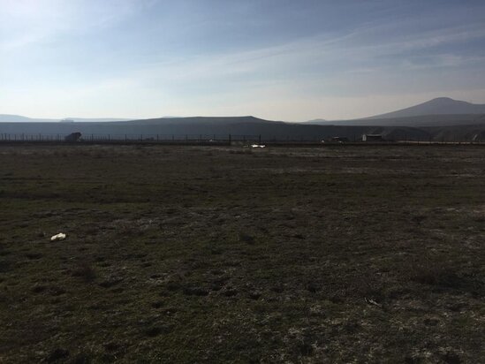 Pirəkəşkül qəsəbəsində kənd təsərrüfatı təyinatlı torpaq sahəsi satılır!