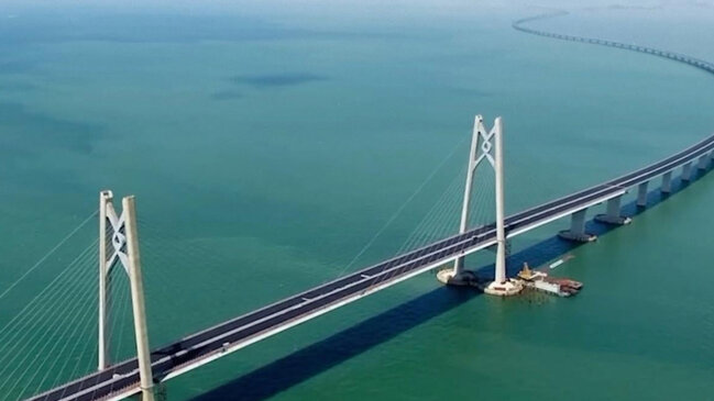 İki saat sükan arxasında: Dünyanın ən uzun körpüsü harada yerləşir?