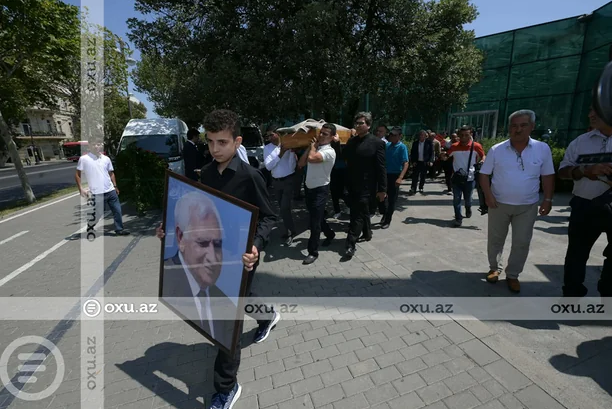 Xalq şairi Nəriman Həsənzadə son mənzilə yola salındı -YENİLƏNİB+FOTO