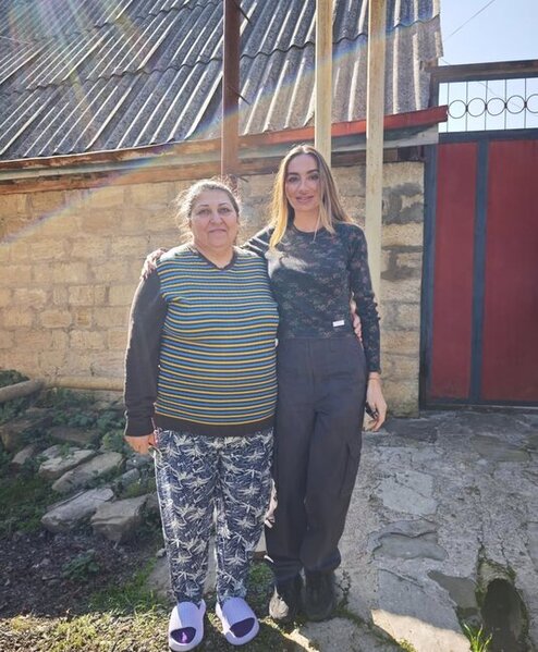 Arzu Əliyeva şamaxılı ailənin qonağı oldu - Fotolar