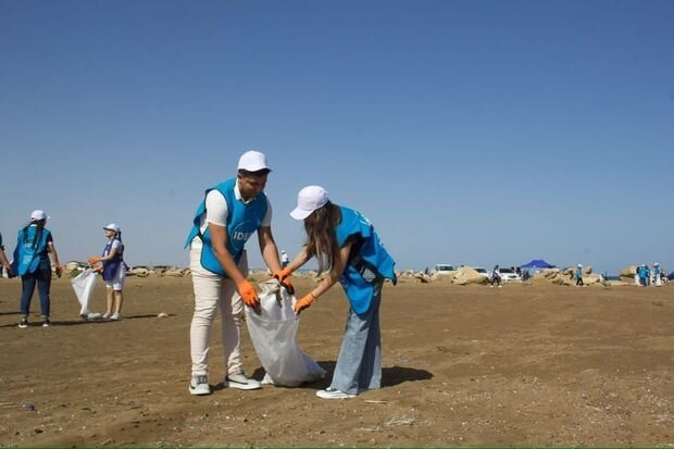 Şüvəlanda təmizlik aksiyası keçirilib - FOTO