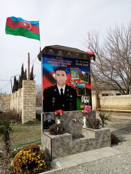 Sağlığında bir çox medallara layiq görülən şəhidimizi tanıyın - FOTO