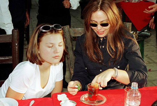 Məşhur İtalyan aktrisası Ornella Muti 60 yaşını qeyd etdi - FOTO