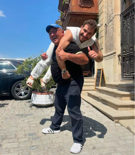 Bəhram Hidayəti belinə qaldırdı