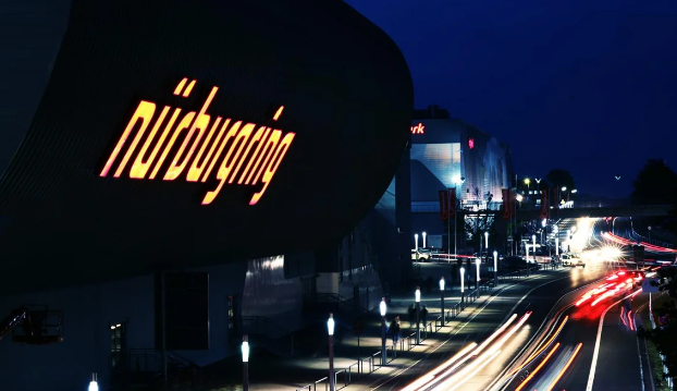 Almaniyada avtomobil yarışı zamanı 66 yaşlı pilot həlak oldu