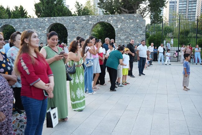 Paytaxtda axşam konsertləri keçirilir - Fotolar
