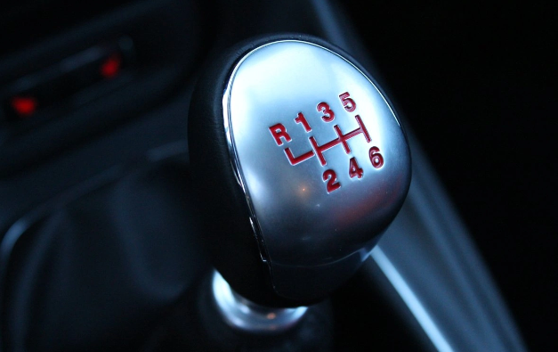 Silkələnmələr, səs-küy, sızmalar: Ötürmə qutusunda problemləri vaxtında aşkar etməyin üsulları