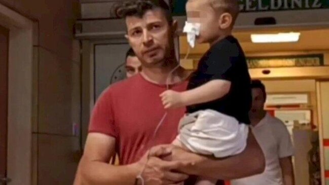 2 yaşlı uşağın başına FACİƏ GƏLDİ – Soyuducunu açdı və... - FOTO