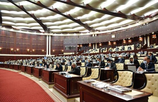 Milli Məclisin iclaslarında "qaib" alan deputat varmı?