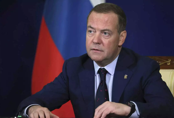 Medvedev: "NATO ölkələri tam şəkildə Rusiyaya qarşı müharibəyə cəlb olublar"