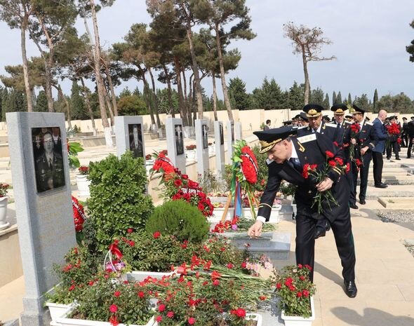 Prokurorluq orqanlarının xidməti fəaliyyətdə fərqlənən əməkdaşları mükafatlandırılıb - FOTO