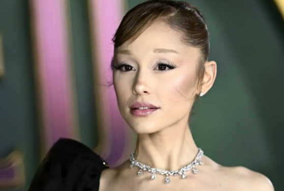 Ariana Qrande Donald Tramp administrasiyasına sərt etiraz edib