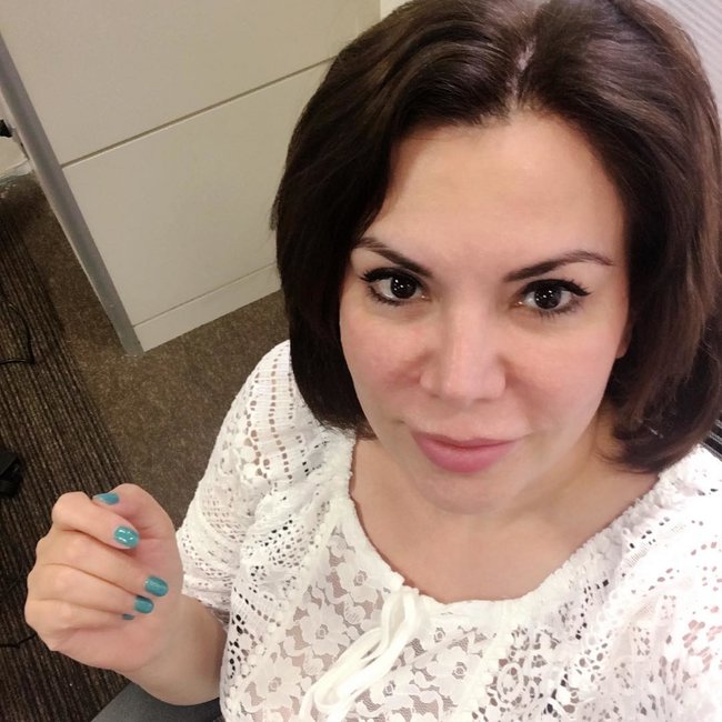 Ulvira Qarayeva anası və qızı ilə - FOTO