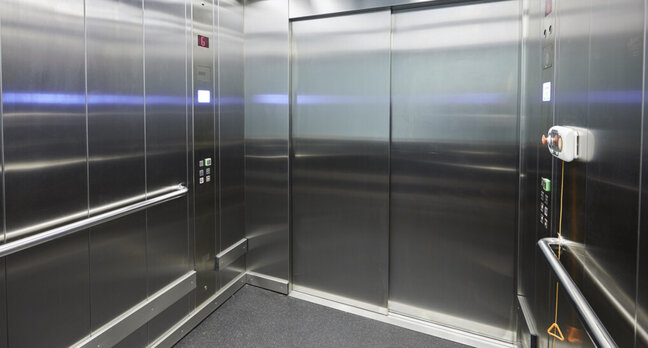 Bakıda liftdə nə baş verib? - RƏSMİ AÇIQLAMA