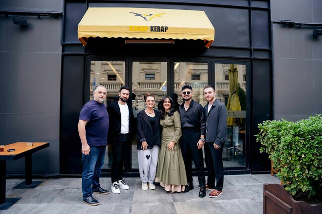 Dr.Aygün Ay və Cahangir Kərimzadənin təşəbbüsü ilə şəhid və qazı ailələri üçün səhər yeməyi təşkil olunub