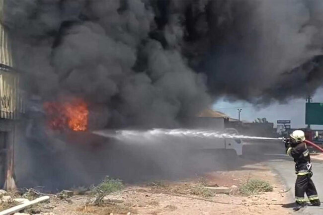 FHN "Sədərək"də YANĞINI SÖNDÜRMƏYƏ ÇALIŞIR - VİDEO