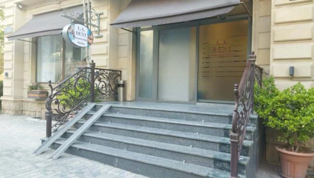 "L.A Dent" klinikasında diplomsuz həkimlər ifşa olunub-Video