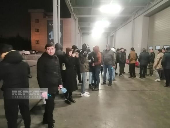 Türkiyədə zəlzələdə həlak olan azərbaycanlı tələbələrin cənazələri Bakıya gətirilib - FOTO/VİDEO