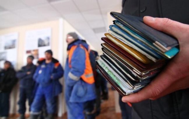 Rusiyada bu şəxslərin 18 yaşına çatmış övladları ölkədən ÇIXARILA BİLƏR