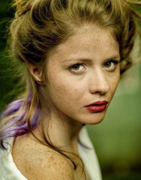 Manyak aktrisanı ZORLAMAQ istəyib -FOTO