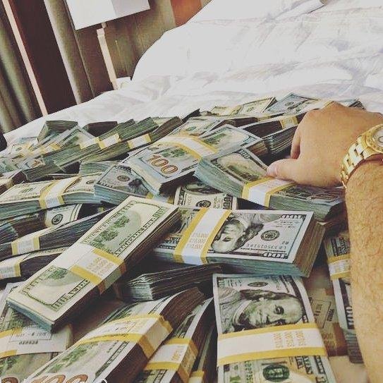 Varlı azərbaycanlıları: bahalı maşın, gözəl qızlar - FOTO