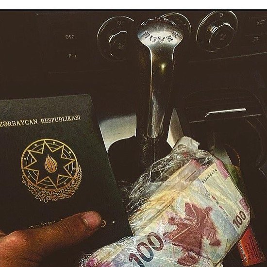 Varlı azərbaycanlıları: bahalı maşın, gözəl qızlar - FOTO