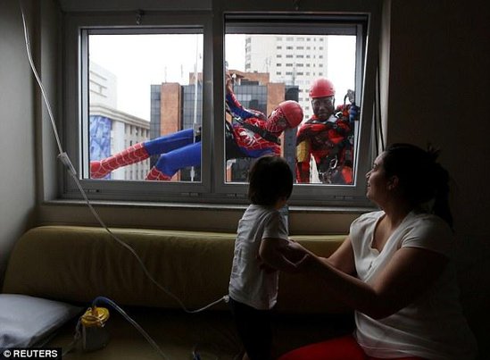 Qəfil mənzərə: "Ana, bax! Onlar gəldilər!"" - FOTO