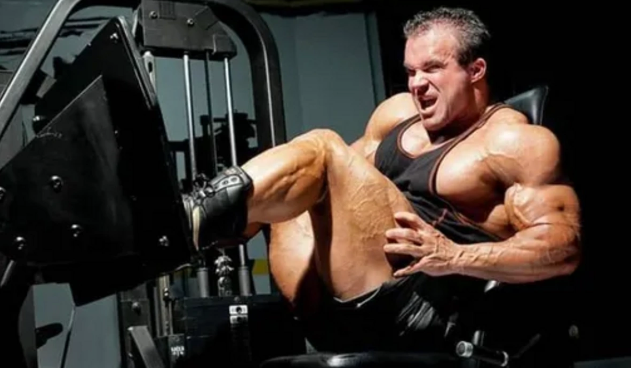 Dünyanın ən güclü adamı velosipeddən yıxılıb öldü