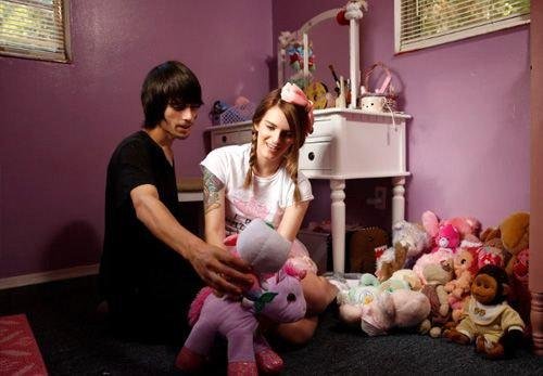 21 yaşlı qız ZORLANDI- indiyə kimi pampers geyinir - SƏBƏB- FOTOLAR