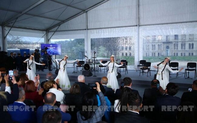 Zəfər Qurultayı ilə bağlı konsert proqramı keçirilir - FOTOLAR