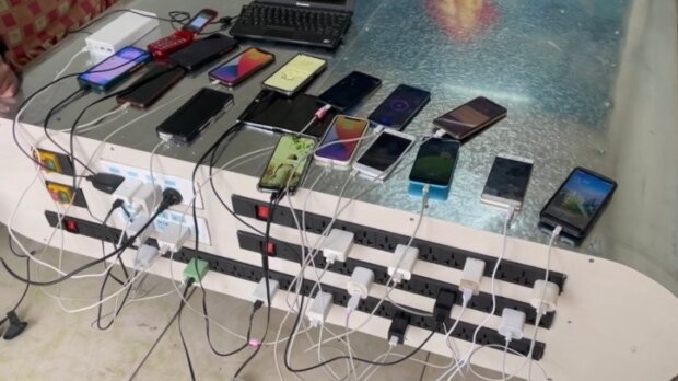 Telefonunu daim şarj etməkdən yorulub görün nə icad etdi - FOTO-VİDEO