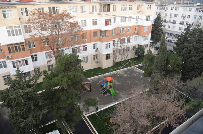 Nəsimi rayonunda daha bir abad həyət sakinlərin istifadəsinə verilib