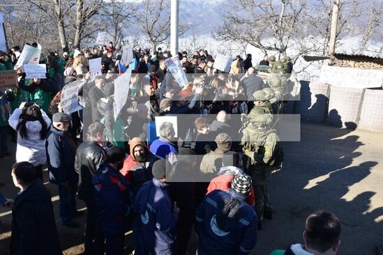 Laçın yolunda aksiya davam edir, aksiyaya ictimai dəstək artır
