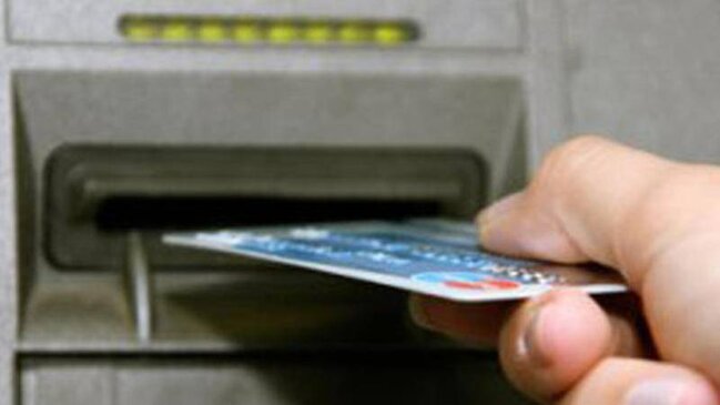 "Sədərək"də fəhlə bankomatdan sahibkarın pullarını oğurladı