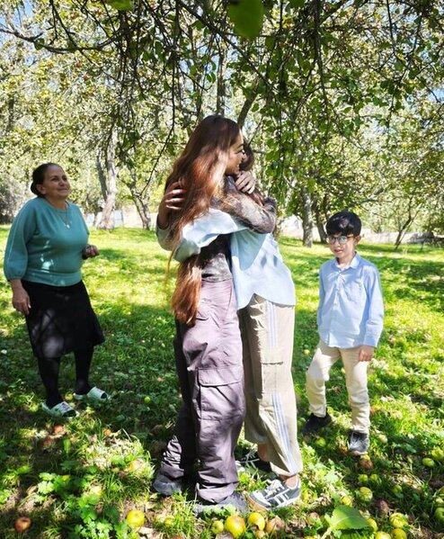 Arzu Əliyeva şamaxılı ailənin qonağı oldu - Fotolar