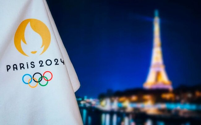 Paris olimpiadasının açılış mərasimindən sonra jurnalistlərin olduğu avtobus qəzaya düşüb