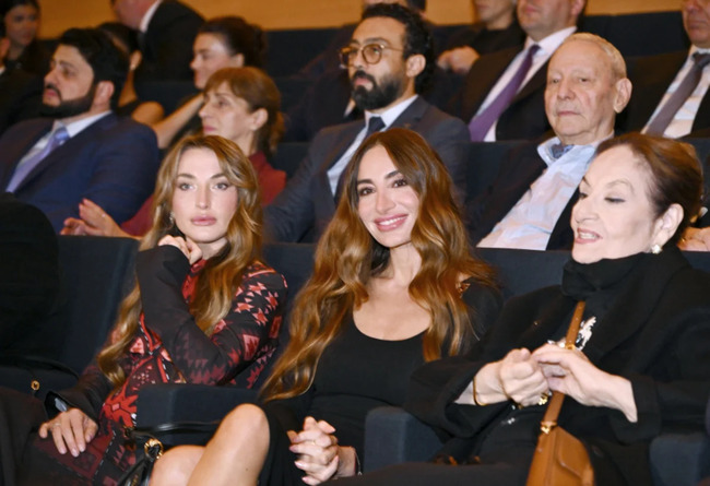 Arzu Əliyeva və Alyona Əliyeva "44" bədii filminin premyerasında iştirak ediblər