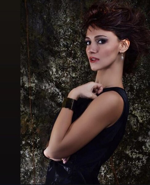 "Yaprak Dökümü"nün aktrisası TANINMAZ HALDA - FOTOlar