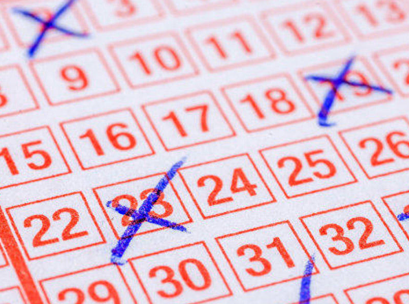 6 lotereya bileti aldı, hamısını uddu