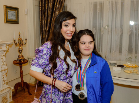 Leyla Əliyeva Azərbaycan Autizm Assosiasiyasının idmançı uşaqları ilə görüşüb - FOTO