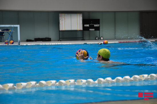 Ayağını ayı dişləyən xanım üzərək necə xilas oldu? – REPORTAJ