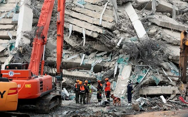 Banqkokda göydələnin uçması nəticəsində ölənlərin sayı 86-ya çatıb