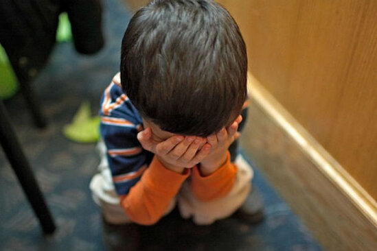 Bakıda DƏHŞƏT: Ata azyaşlı övladına işgəncə verib, arvadını qaynar su ilə yandırıb