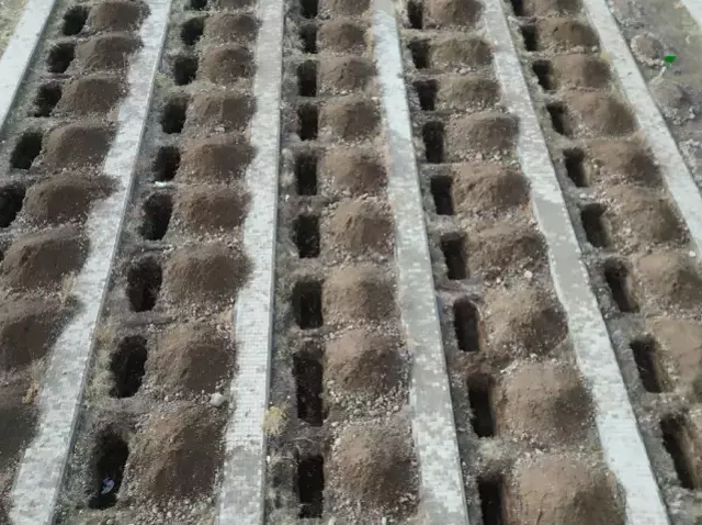 Təcili 500 məzar qazıldı - Türkiyədə DİQQƏTÇƏKƏN HAZIRLIQ - FOTO