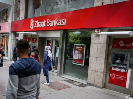 Türkiyə bankları rusiyalı müştərilərin hesablarını bağlamağa başlayıb