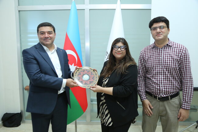 Pakistanlı MBA tələbələri "Ulduz" şokolad fabrikində istehsalat turunda iştirak ediblər