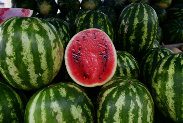 Qarpızı çox yemək hansı təhlükələrə səbəb ola bilər?