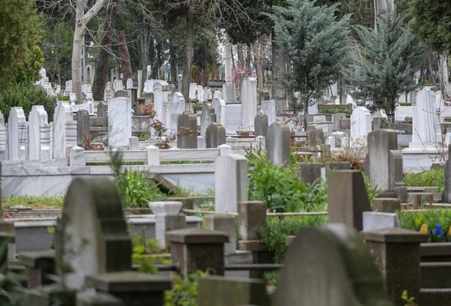 İki qızı və əri faciəvi şəkildə öldü - özü yaralı dəfnə gəldi - VİDEO